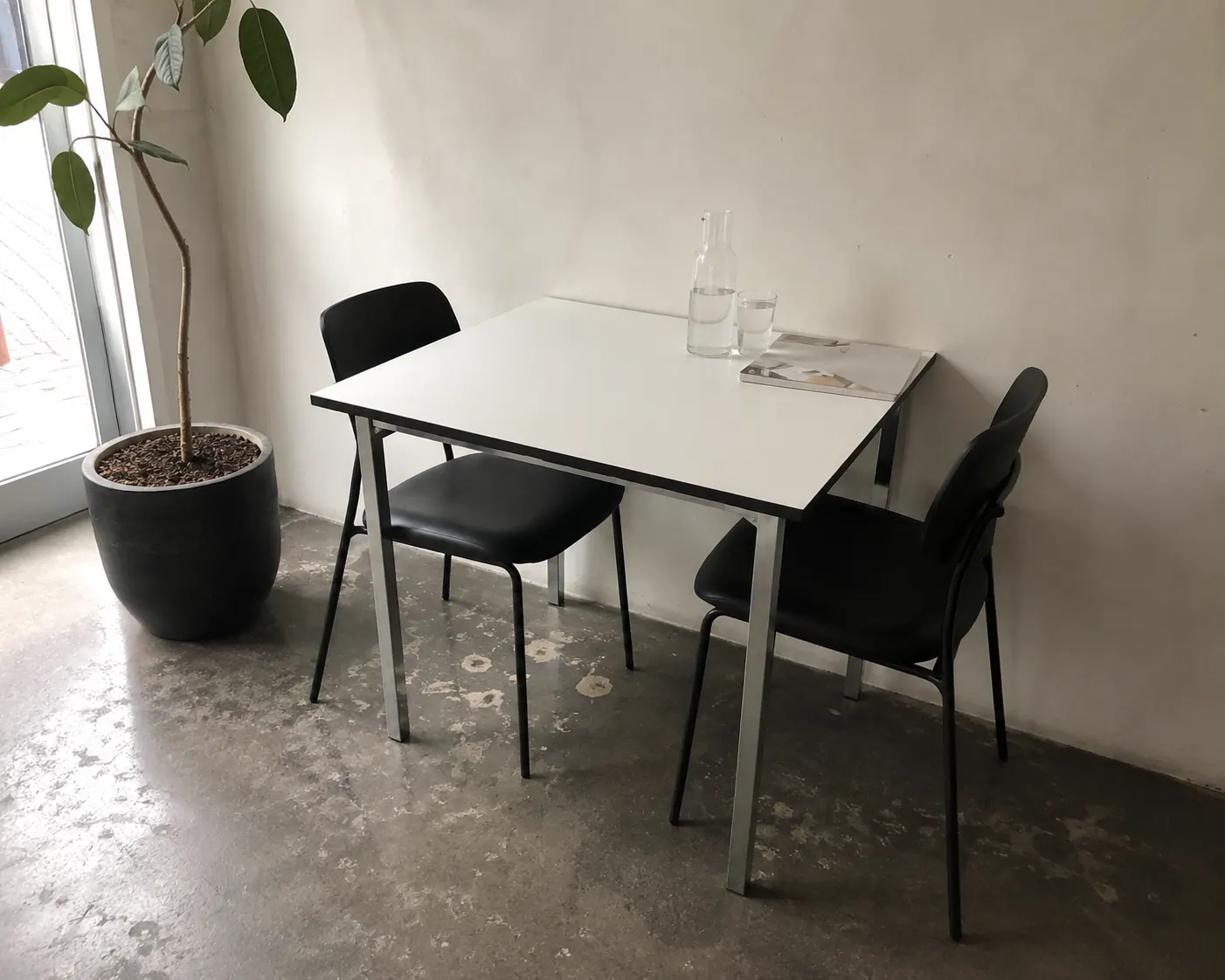 Compact Table Top